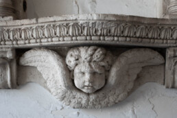 Beeldje met hoofd van een engeltje